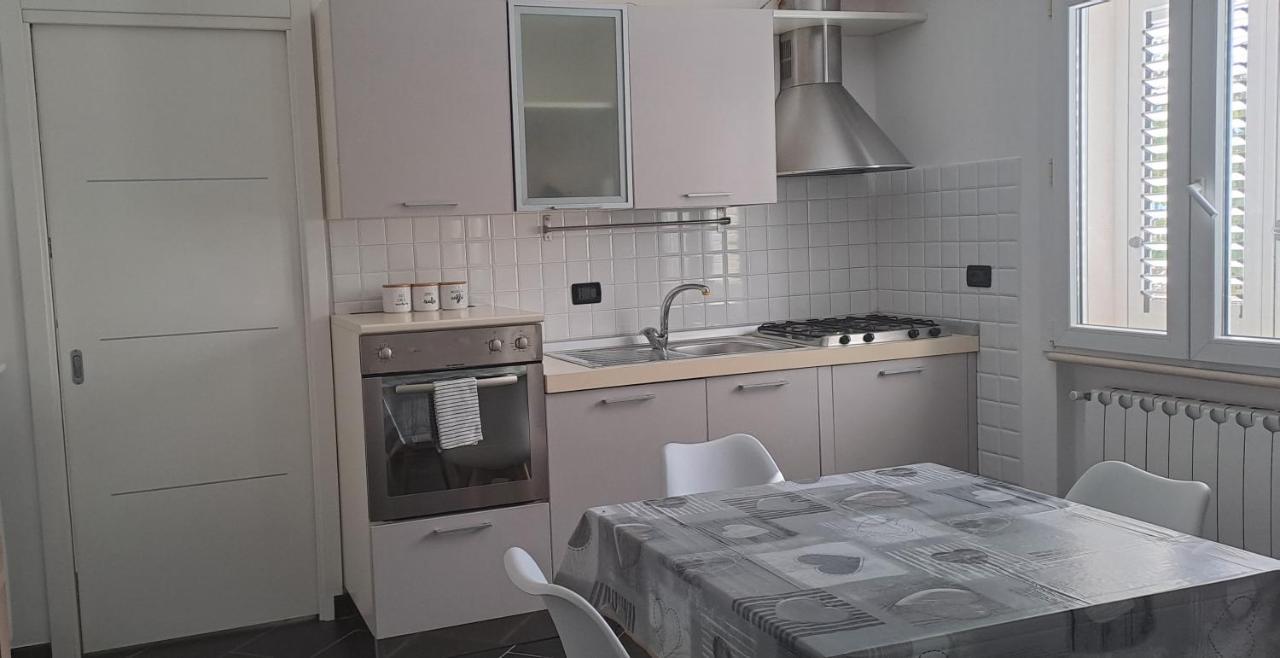 Casa Gialla ลาควิลา ภายนอก รูปภาพ